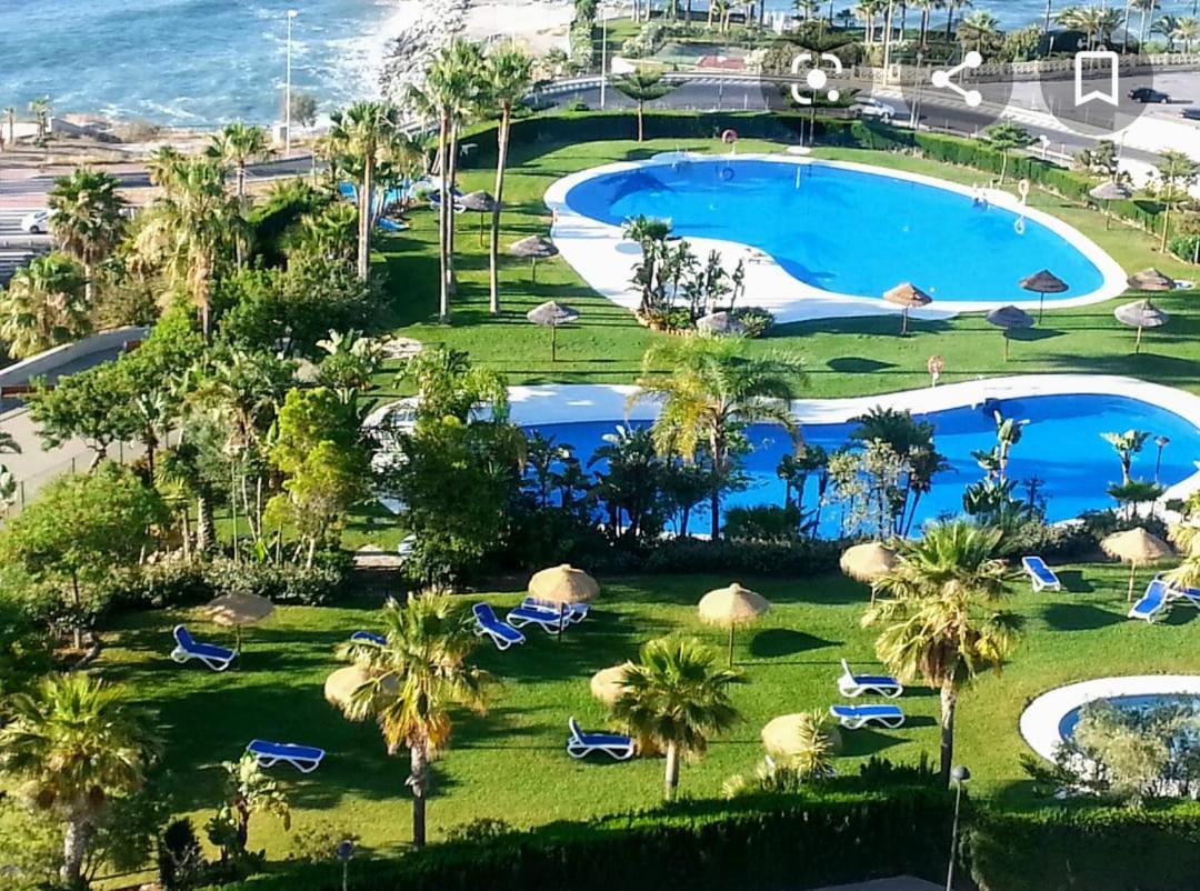 Beach And Pool Holidays At The Grand Coloso Benalmádena Kültér fotó